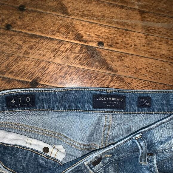 Lucky Brand 410 athletic Slim 30/32 broken in normcore jeans - Picture 2 of 3